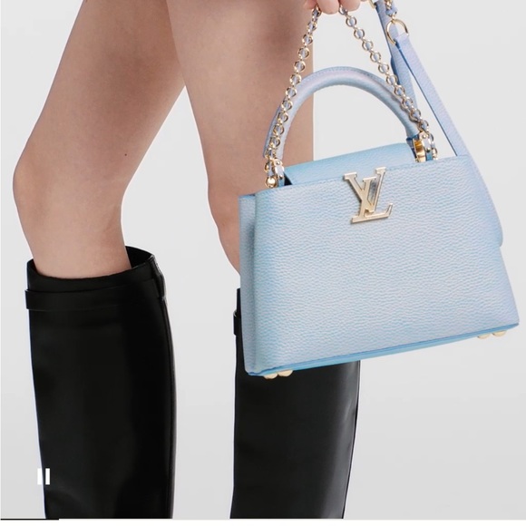 BRAND NEW AUTHENTIC CAPUCINES LOUIS VUITTON PURSE! RARE LILAC-BLUE-PINK color - Picture 4 of 15